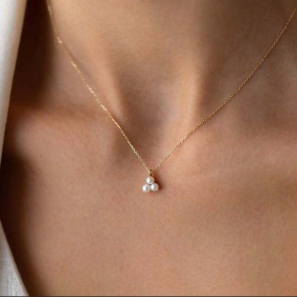 Antique Small 3 Pearl 14k Gold Pendant - Picture 2 of 6